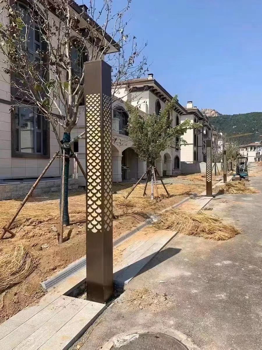 周至高桿燈安裝現(xiàn)場